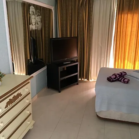 Apartmanhotel Parque Carolina 3*