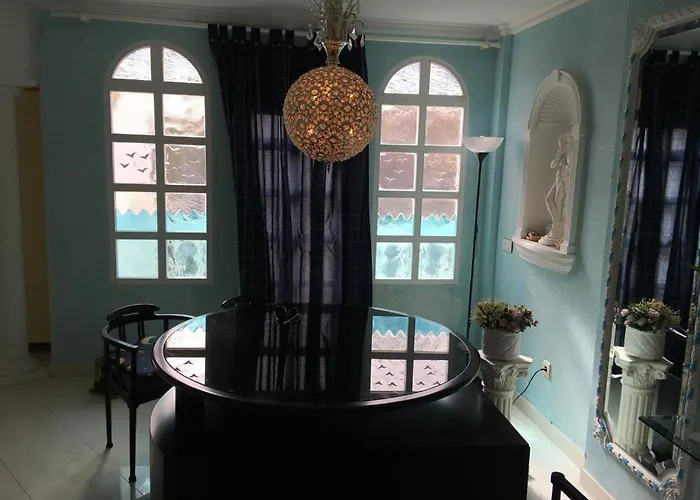 Ξενοδοχείο με διαμερίσματα Parque Carolina 3*